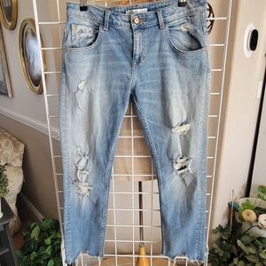 Zara Basics Distressed Light Wash Jean Sz 6